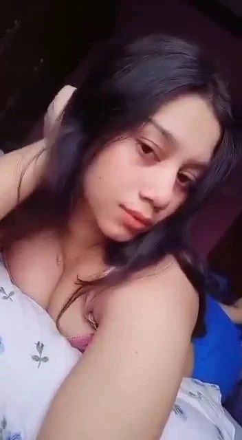 Indian teen girl show her ass image 5