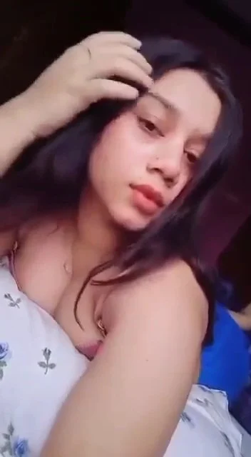 Indian teen girl show her ass image 8