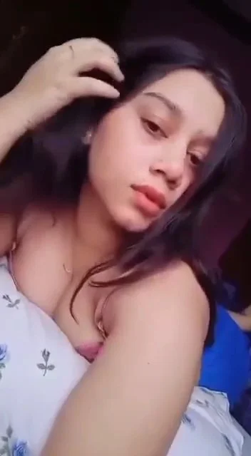 Indian teen girl show her ass image 9