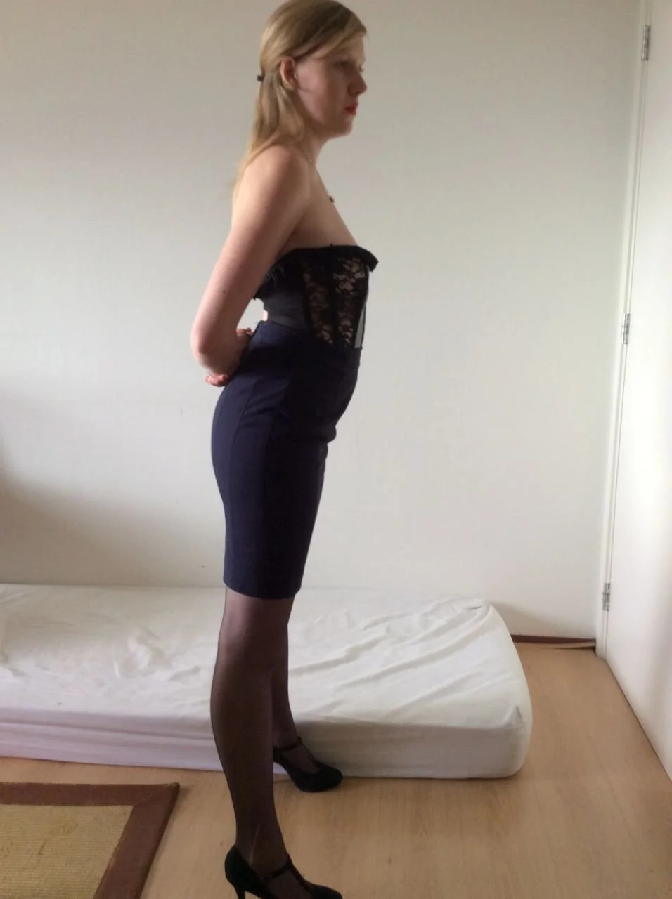 Floor Dutch submissive slut 23yo image 39