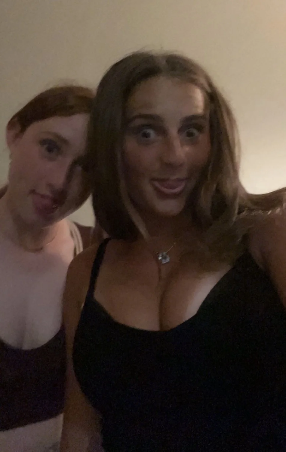Hottest slut friend group, who’s the best ? image 15