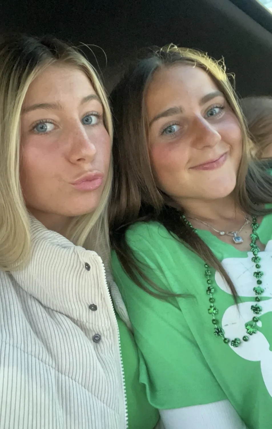 Hottest slut friend group, who’s the best ? image 16