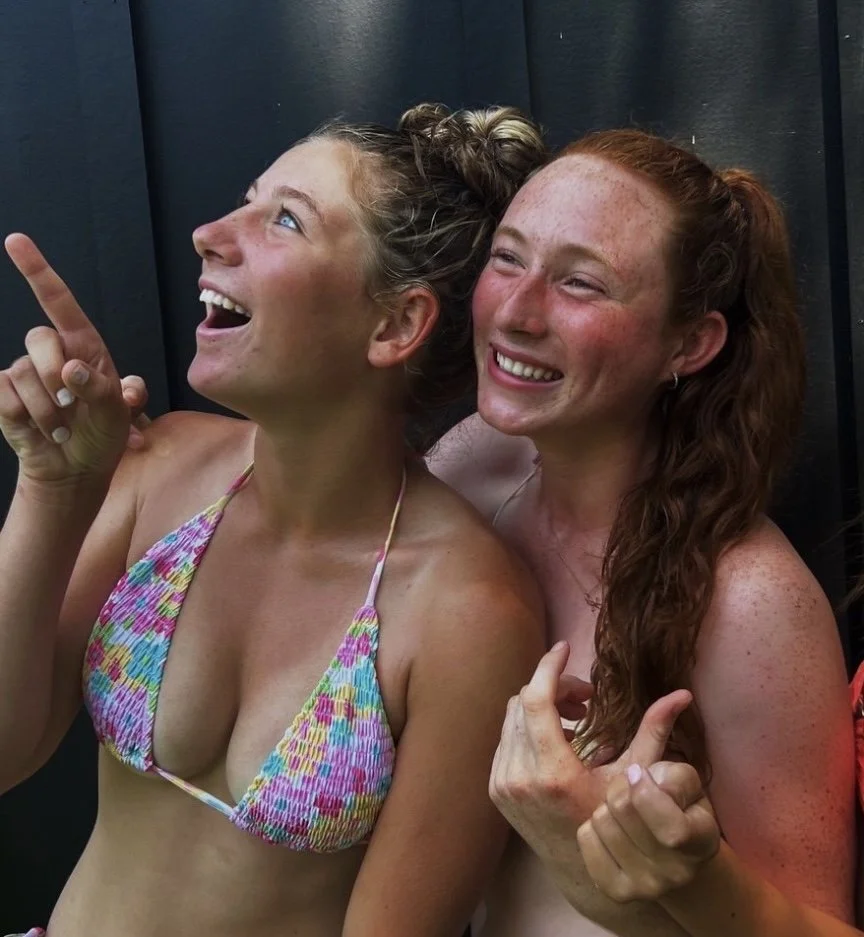 Hottest slut friend group, who’s the best ? image 24