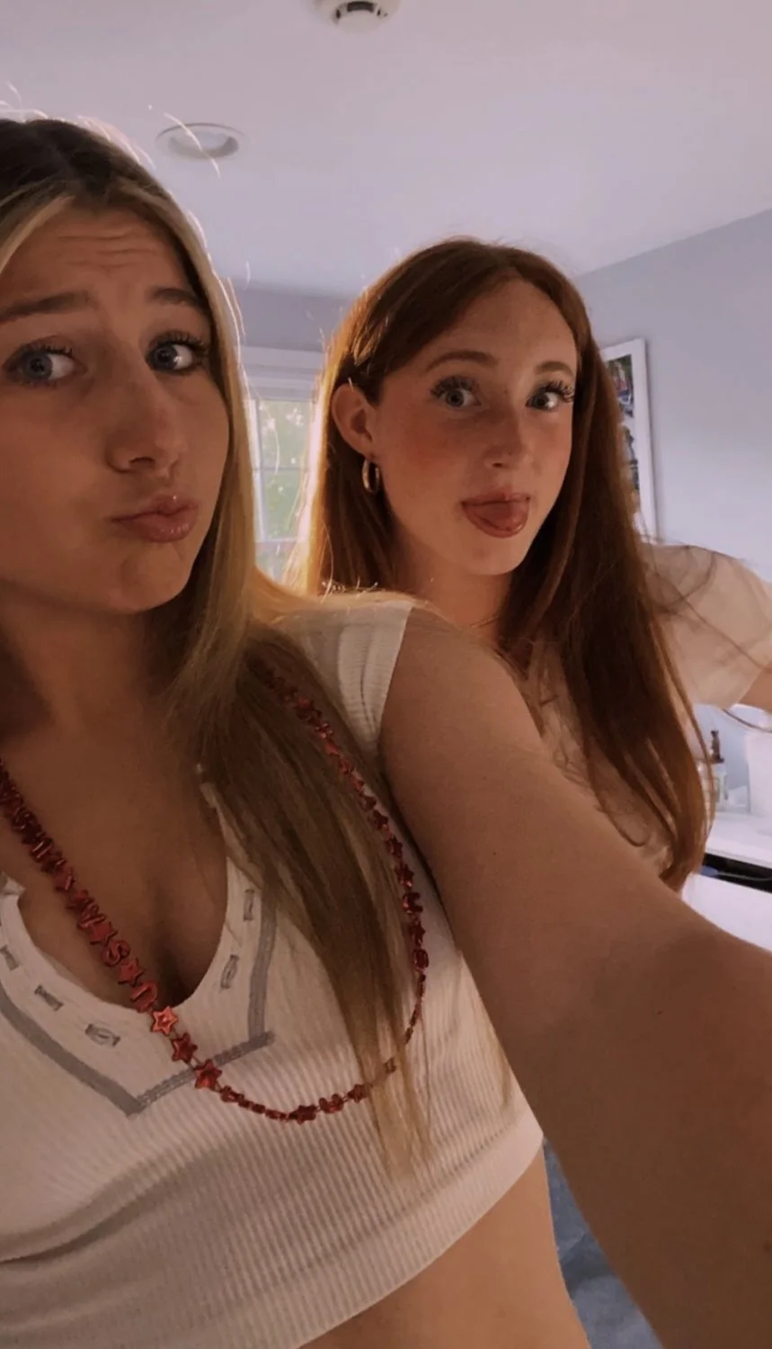 Hottest slut friend group, who’s the best ? image 36