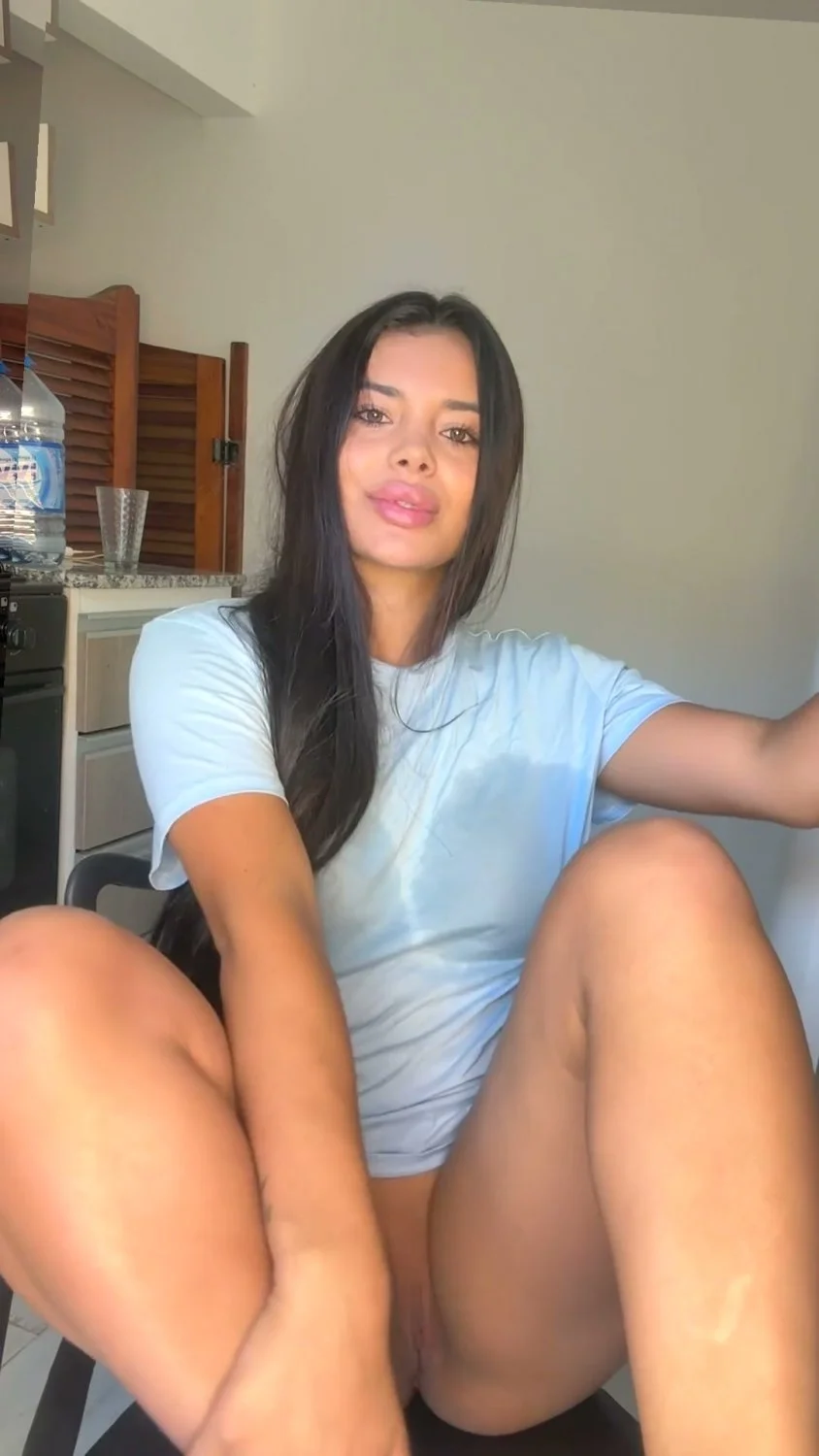 🔞 Sexy curvy body dripping blowjob naked wet pussy 🍑💦 OF now image 2