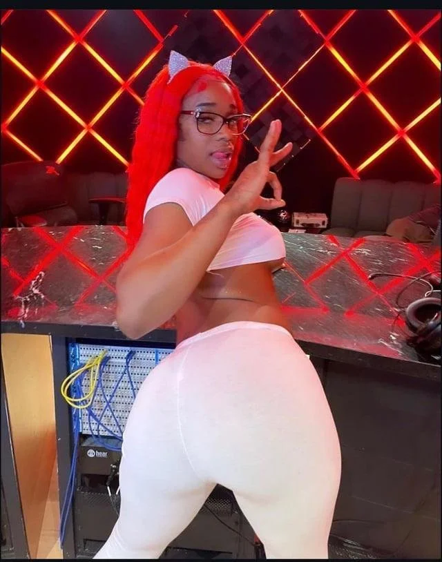 Celeb Sexxy Red image 6