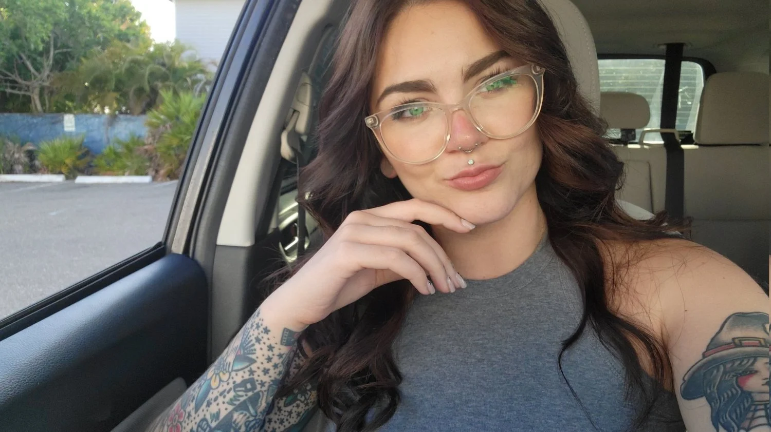 Big tit goth gf exposed image 2