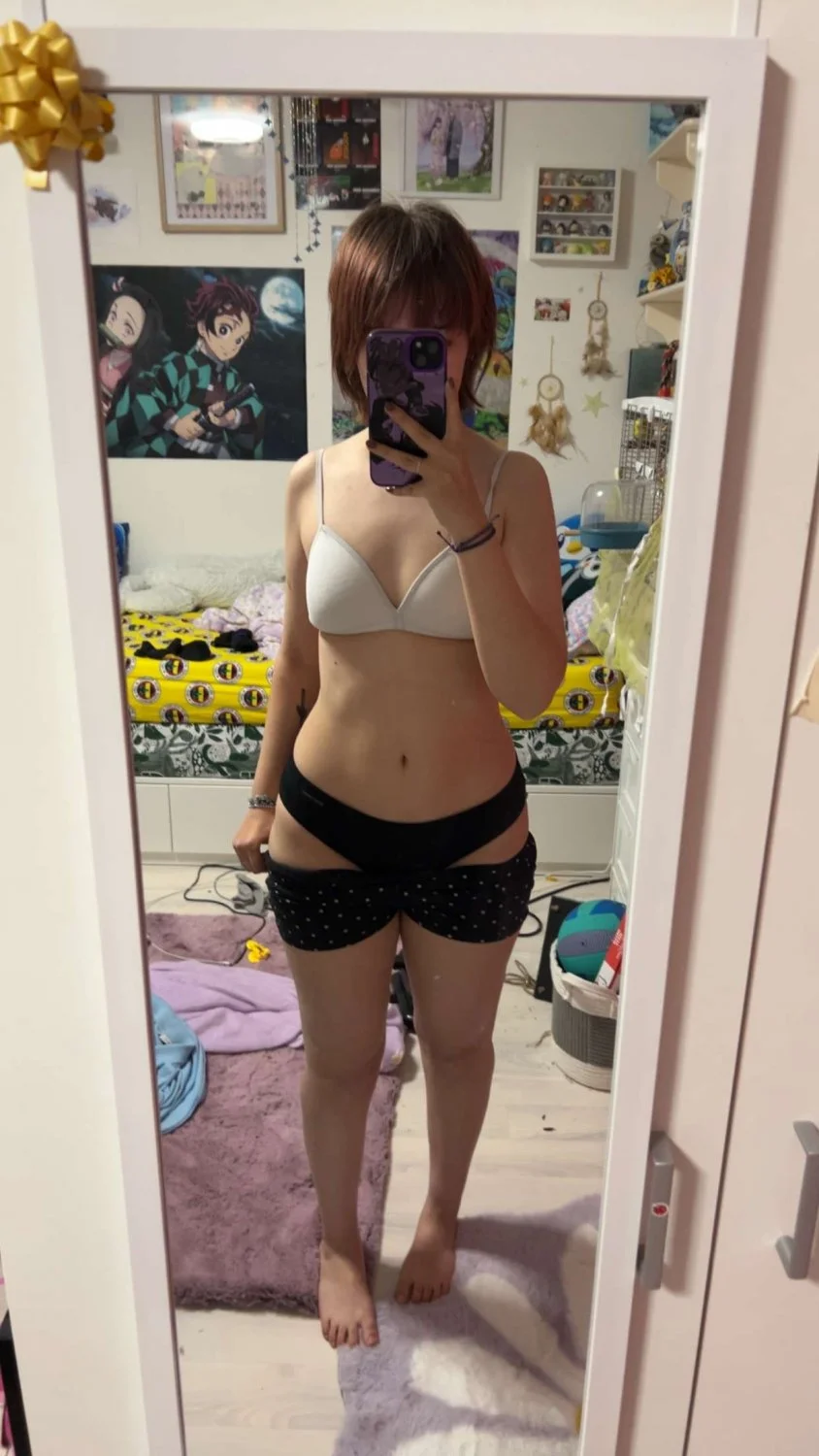 What would you do to my 19y virgin gf (no limits) image 2