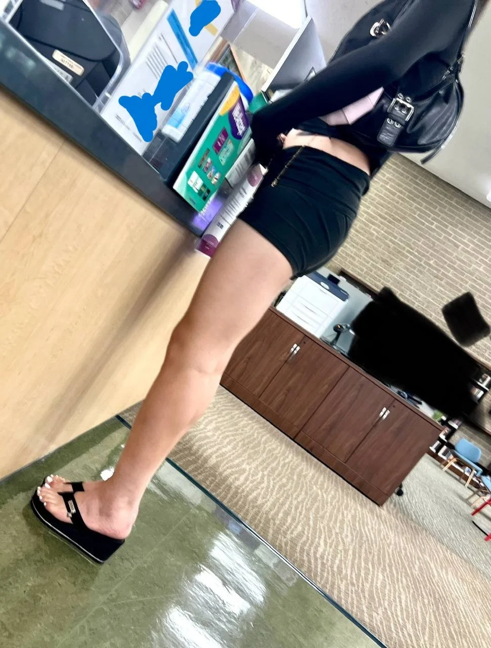 Legs looking longer than a Monday (OC) image 14