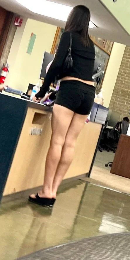 Legs looking longer than a Monday (OC) image 16