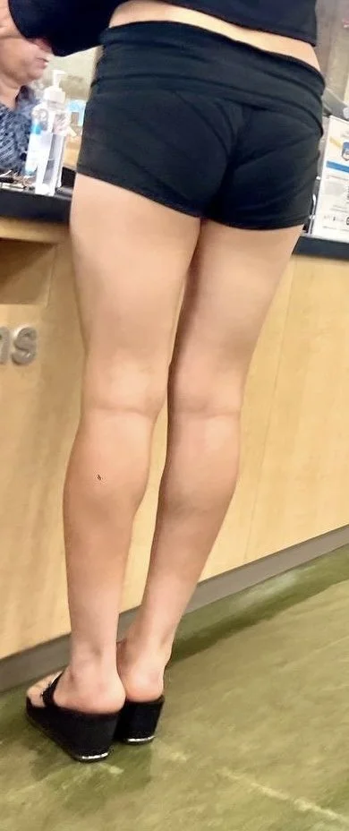 Legs looking longer than a Monday (OC) image 20