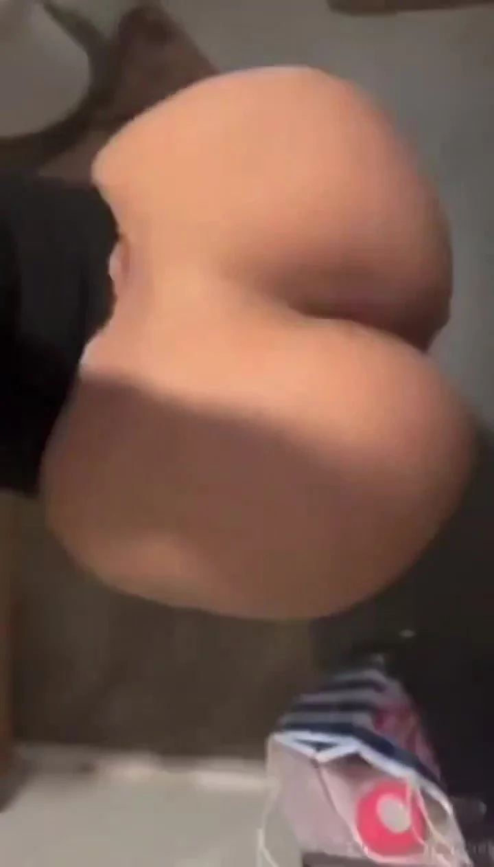 bbw making it clap image 3