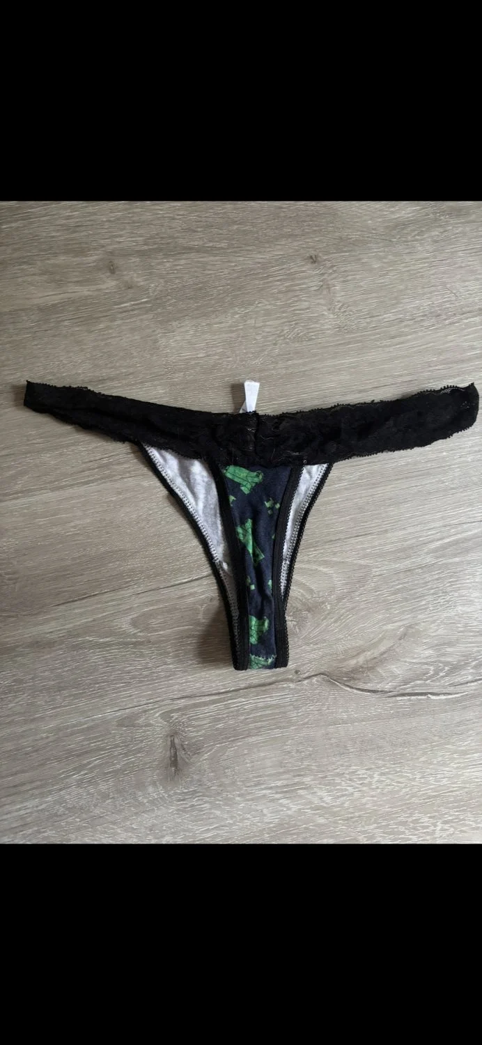 Sluty Teen Taylor Stolen Dirty Panties image 11