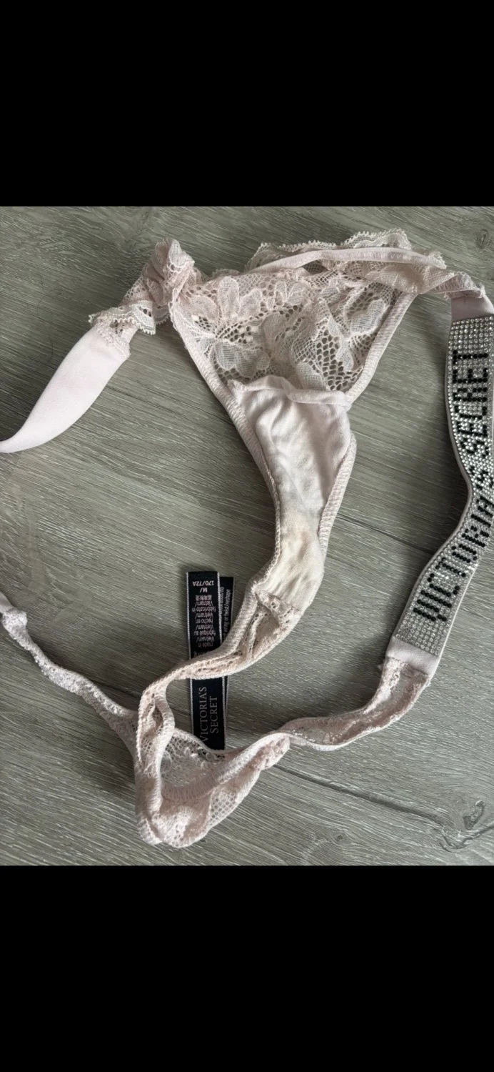 Sluty Teen Taylor Stolen Dirty Panties image 9
