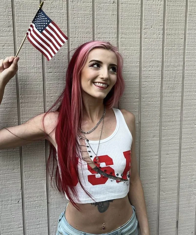 Cuck used to work in the movie theater with krista in oregon.Still goons overher kikhimcourtneymode8 main image