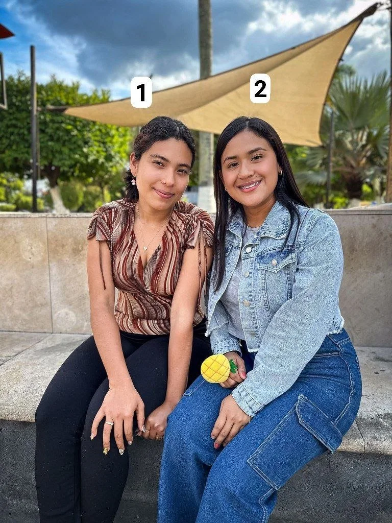Cual creen que sea la más puta la numero 1 o la numero 2 image 1