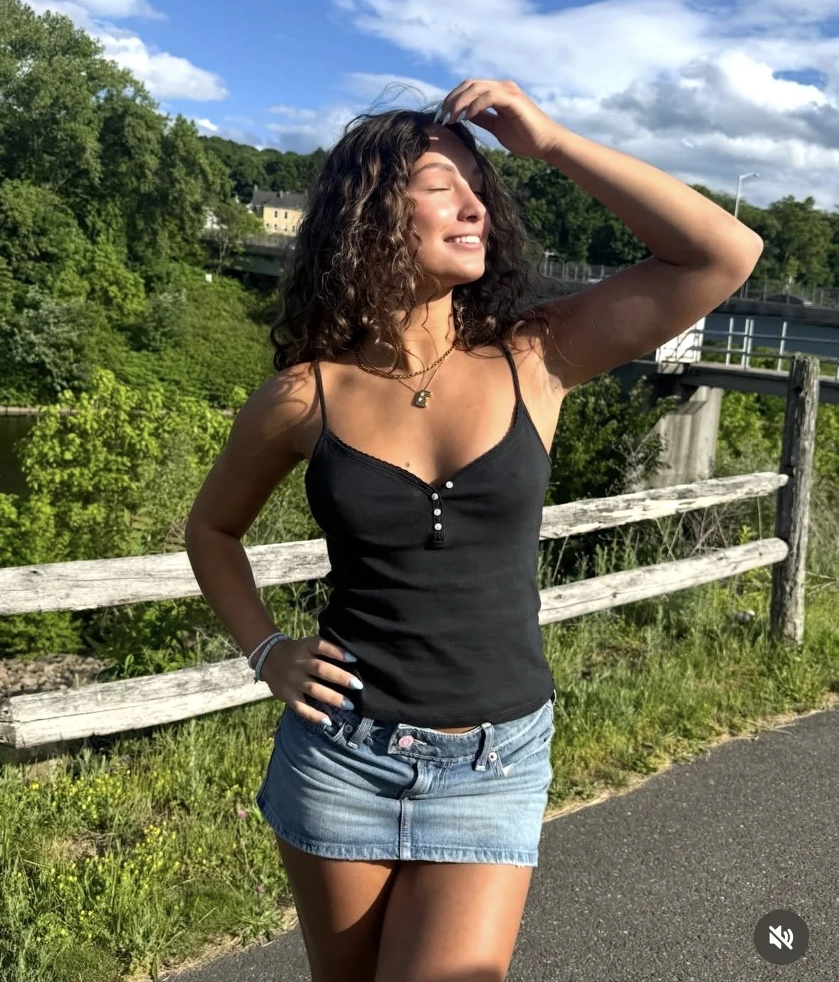 Connecticut slut Ella lost in IRL game image 9
