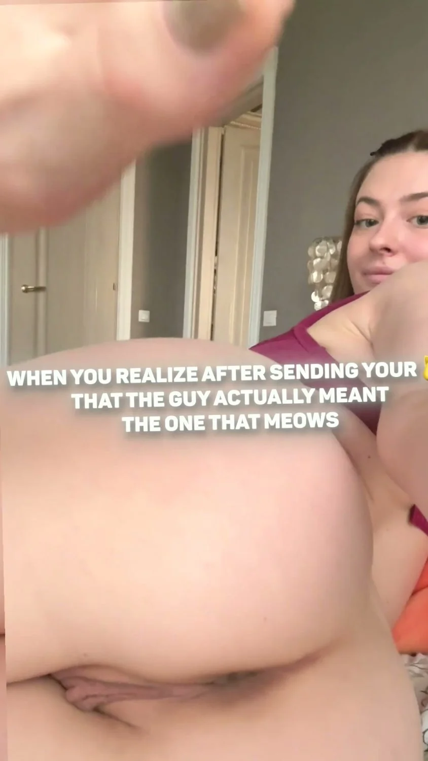 🔞 hot small tits pussy pussy eating horny nude slut 🫦💦 My OF image 3