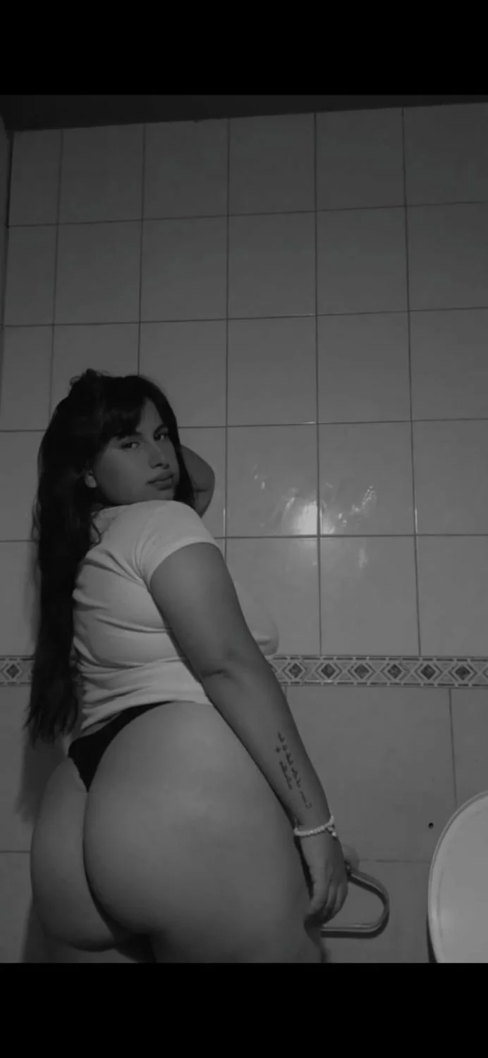 Pendeja Argentina gordibuena tetona mamando verga rico Petera image 5