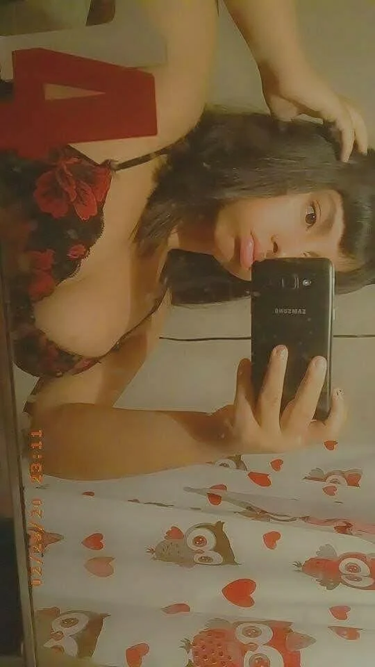 Pendeja Argentina gordibuena tetona mamando verga rico Petera image 8