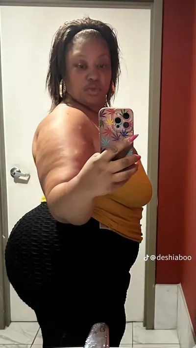 Deshiaboo (theonlybbwbae) 05/02/2025 cover image