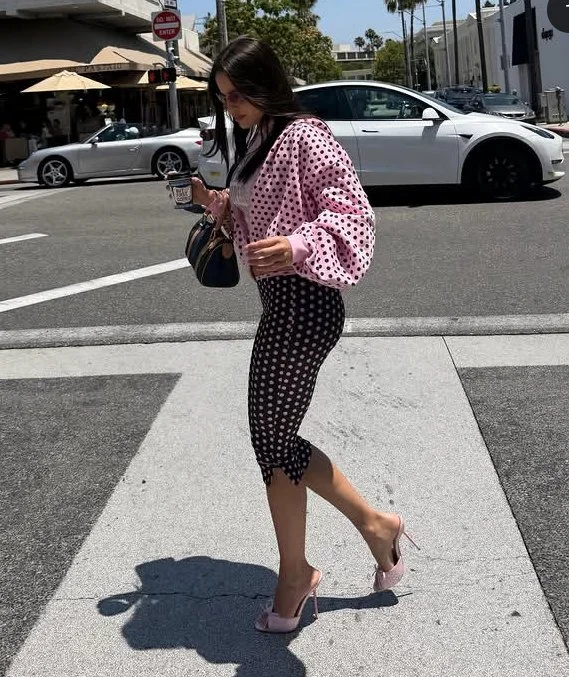 Más de la hermosa puta de Emilia mernes image 17