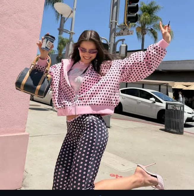 Más de la hermosa puta de Emilia mernes image 18