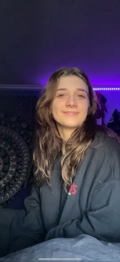 Hot teen gf fingered and fucked in hotel room while being recorded cover image
