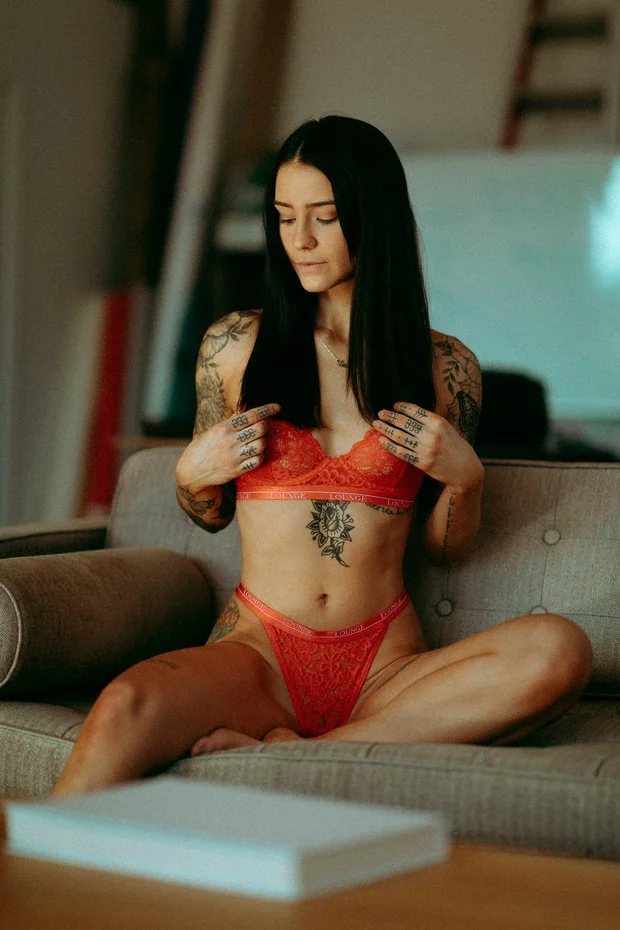 More of Leah’s boudoir image 16