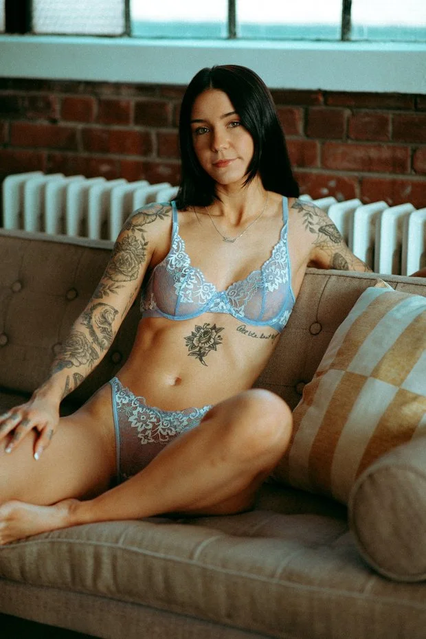 More of Leah’s boudoir image 38