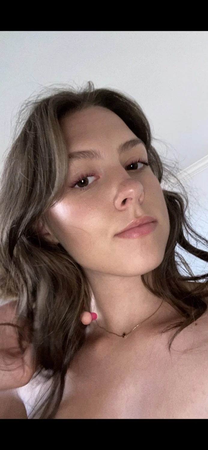 Ex girlfriend Emma is such a beautiful slut main image