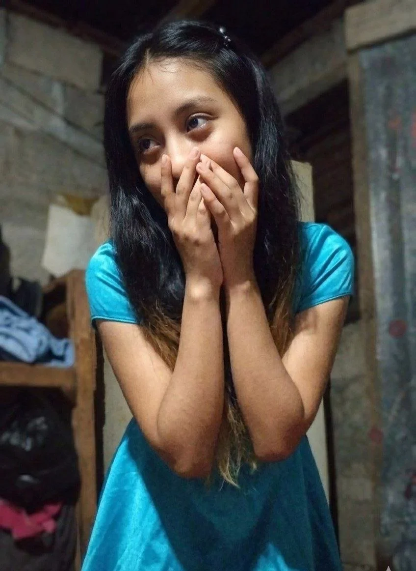 Novia zorrita exhibida por su novio main image