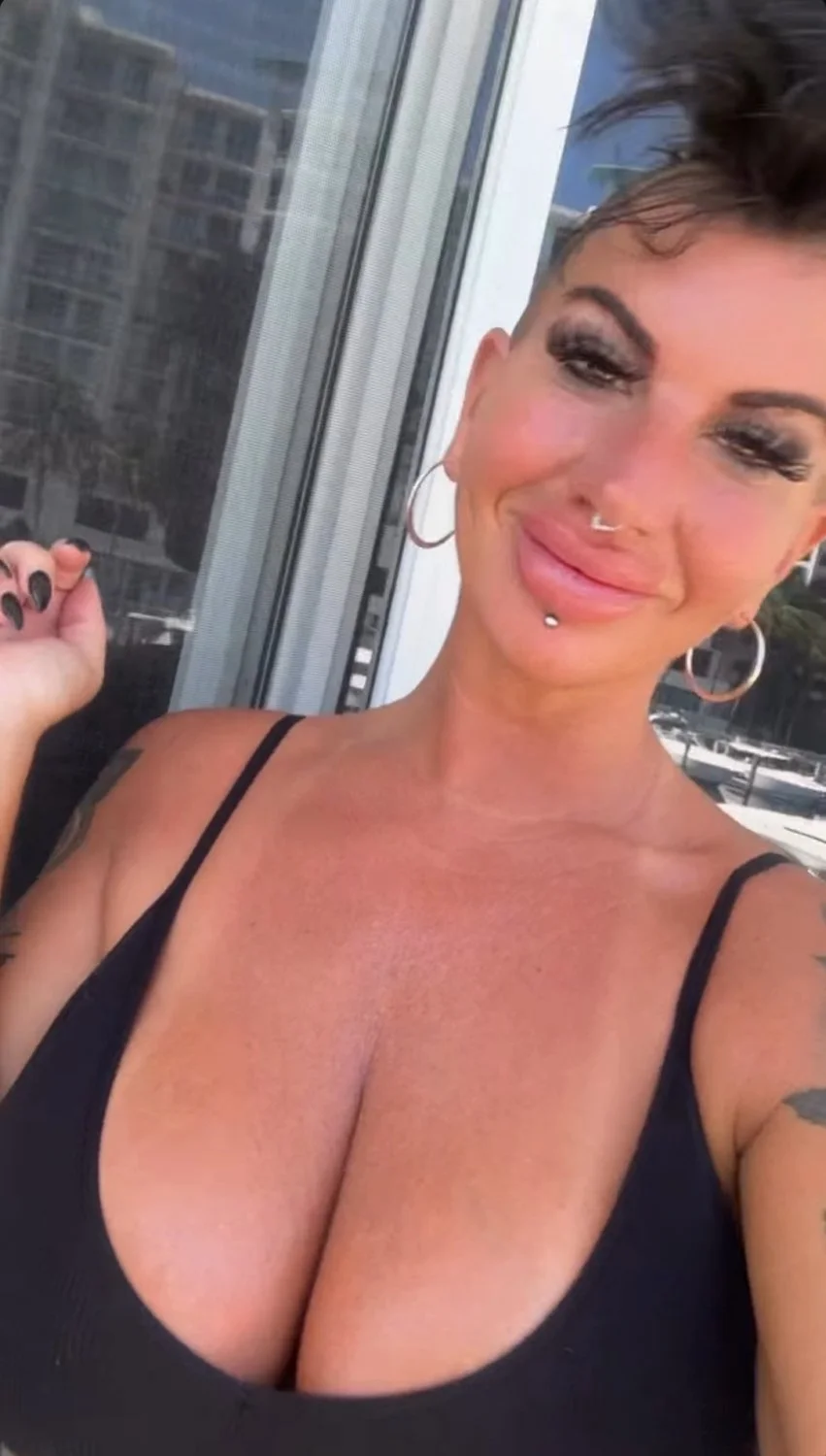 Mohawk milf image 3