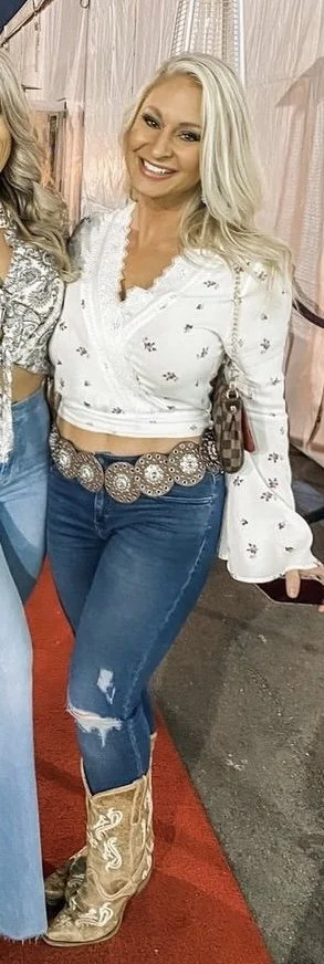 Busty Texas hotwife blondie_mom_bay image 17