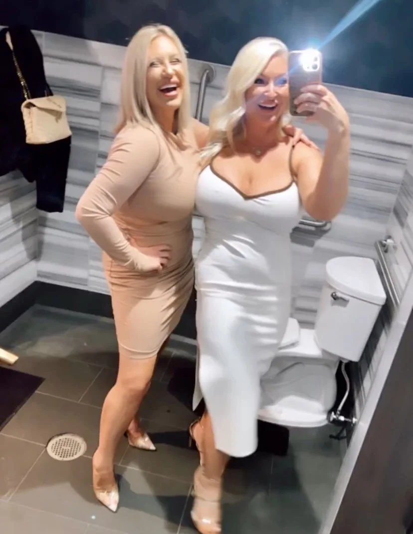 Busty Texas hotwife blondie_mom_bay image 41