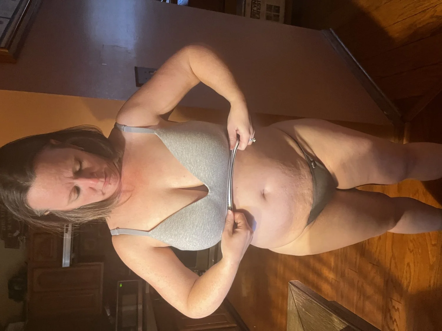 Cheating Wife Gwen from Atlanta image 2