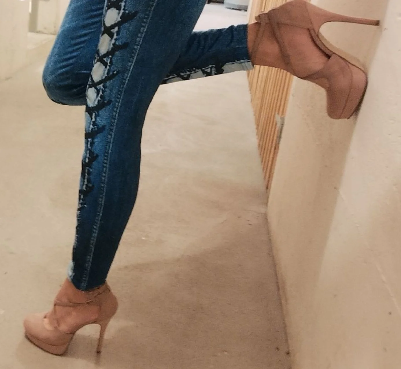 Sexy beige High Heels 👠 🤩 image 2