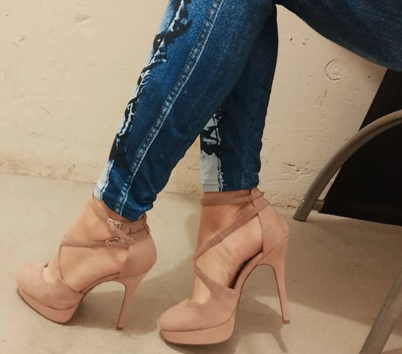 Sexy beige High Heels 👠 🤩 image 3