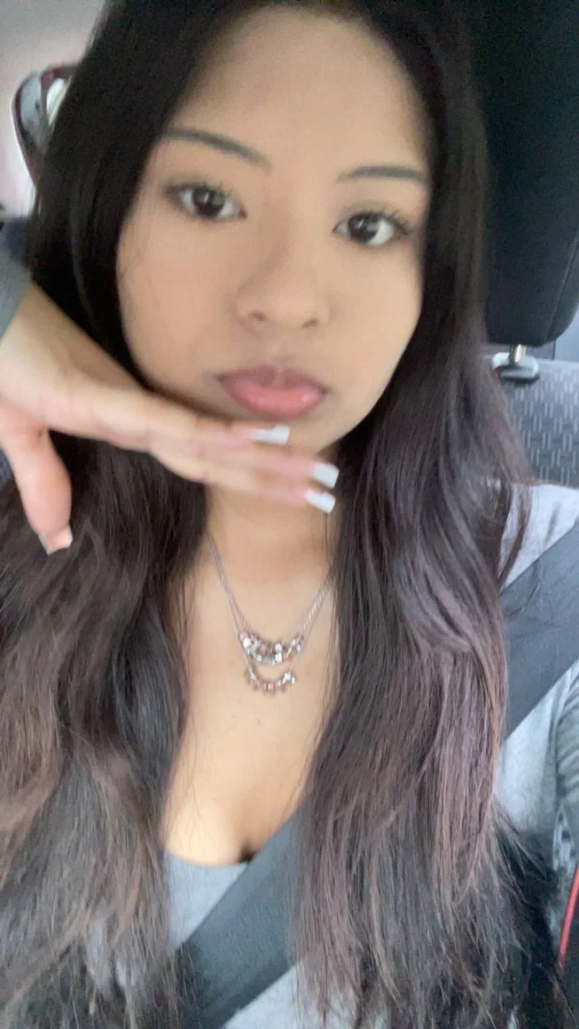 Natalie 18 image 11
