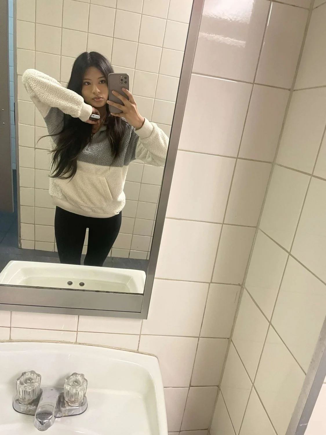 Natalie 18 image 18