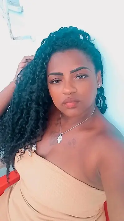 pretinha safada de Jacarepaguá RJ cover image