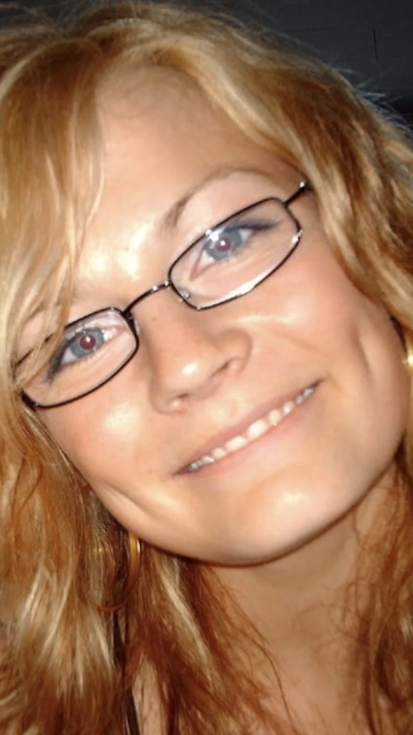 Nothing says teacher more than glasses. Her perfect cunt tho🤤🤤🔥🔥 image 9