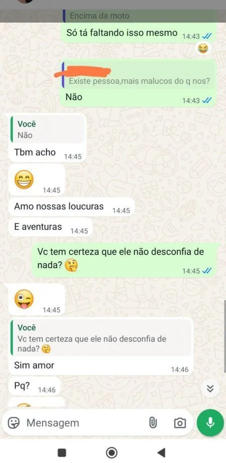 Novinha gostosa e puta cai na net traindo o corno image 2