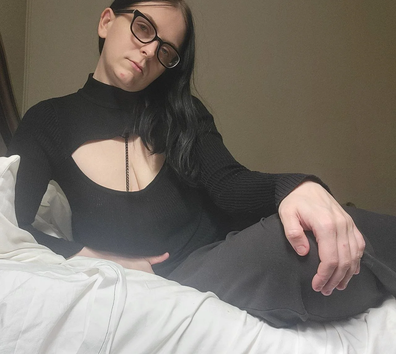 Pale skin, saggy tits, and beautiful ass image 21