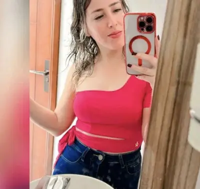 Cara fea pero tremendo culazo cover image