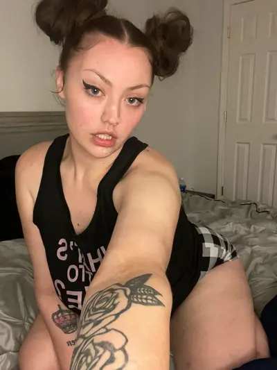 PAWG DEEPTHROATS BBC AND GETS A FACIAL cover image