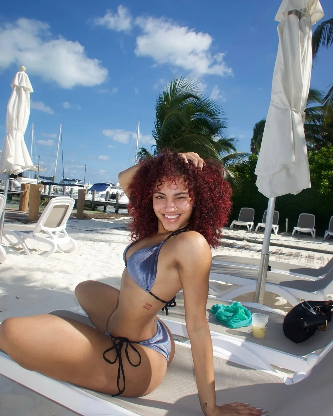 Fit natural ass avi.babyyyy main image