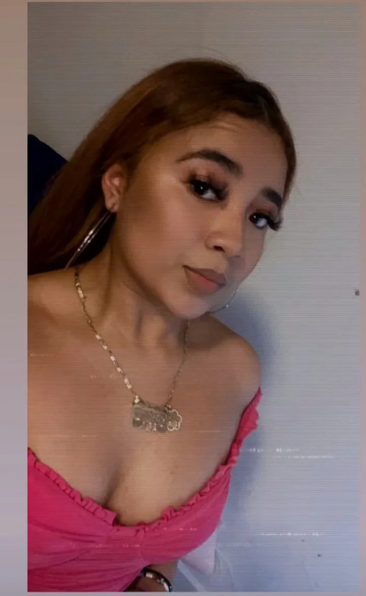 Hermosa latina de culo grueso image 13