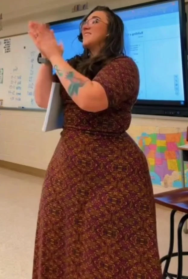 MyType Teacher #5 Curvy PAWG w/ Glasses Outfit Check image 4
