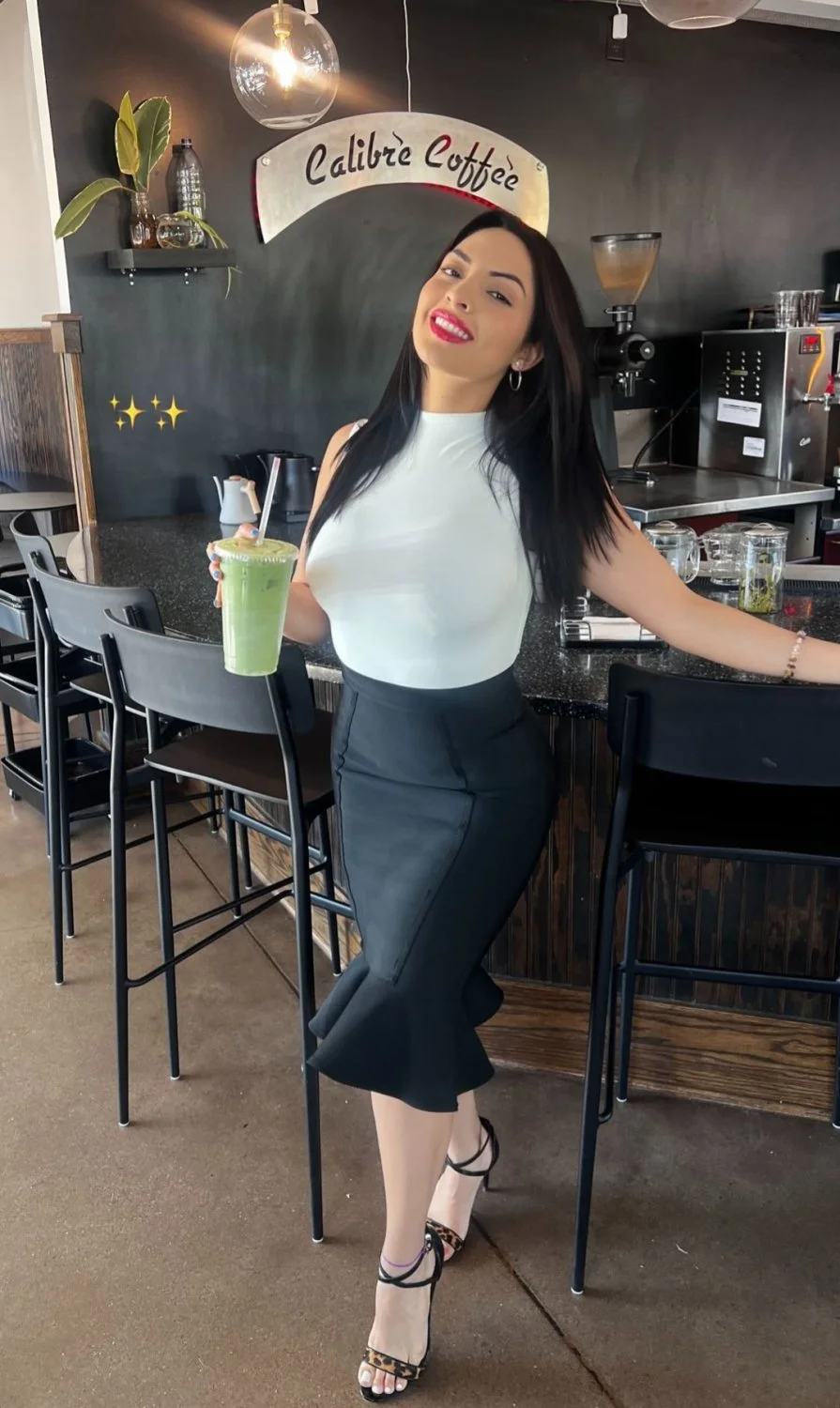 Latina main image